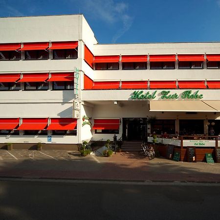 Hotel Zur Rebe Хоххайм ам Майн Екстериор снимка